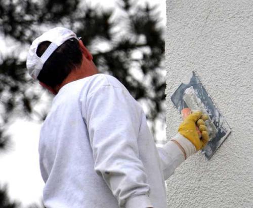 Внешняя отделка дома штукатуркой. Виды декоративных штукатурок