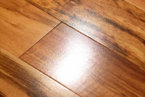 Как защитить деревянную скамейку от воздействия погодных условий. Выбираем вид защитного покрытия для уличной деревянной мебели