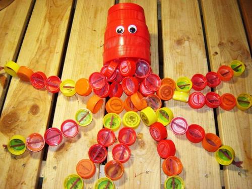 Как использовать подручные материалы для быстрого творчества. Поделки из бросового материала своими руками: как увлечь ребёнка на час