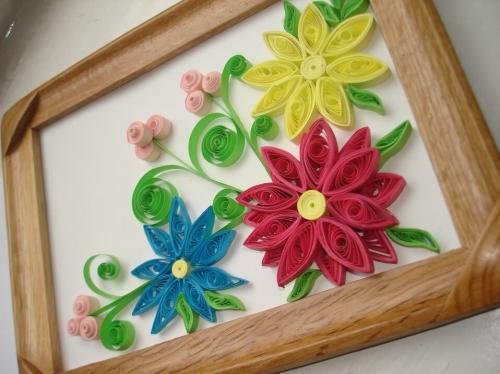 Какие шаги необходимы для создания шикарной поделки быстро. Мастер-классы для начинающих с фото Для создания элементарных поделок в технике квиллинг сначала нужно научиться пользоваться готовыми схемами и шаблонами. Сегодня проводятся мастер-классы и курсы по бумагокручению для начинающих, цель которых — обучить базовым методам и приёмам.