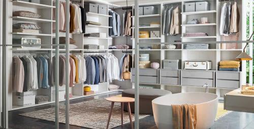 Гардеробная в отдельной комнате. Функциональность и планировка гардеробной комнаты