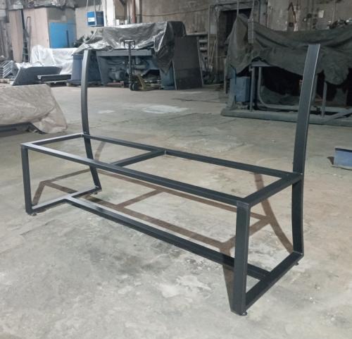 Наша скамейка на металлокаркасе. Универсальный металлокаркас лавки