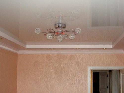 Потолочные плинтусы и профили для натяжных потолков. Какой потолочный плинтус купить для натяжных потолков 01 Потолочные плинтусы и профили для натяжных потолков. Какой потолочный плинтус купить для натяжных потолков 01