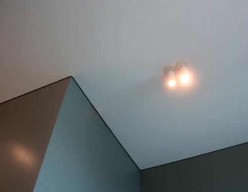 Теневой профиль для натяжных потолков. Сколько в среднем стоит теневой натяжной потолок