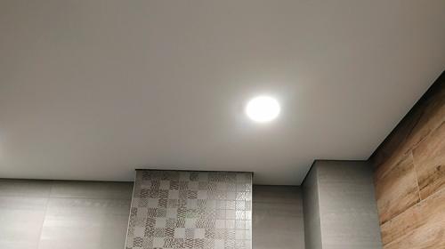 Теневой профиль для натяжного потолка. Сколько в среднем стоит теневой натяжной потолок