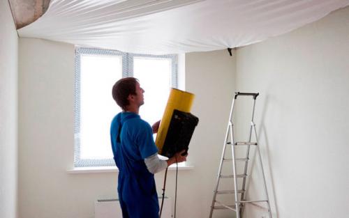 Как установить натяжной потолок одному. Что нужно знать перед установкой натяжного потолка