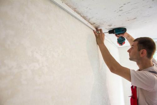 Как установить натяжной потолок одному. Что нужно знать перед установкой натяжного потолка