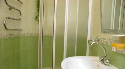 Как выбрать подходящий подход к ремонту ванны и туалета, учитывая бюджет. Ремонт ванной и туалета: особенности для эконом- и премиум-класса с пошаговыми инструкциями