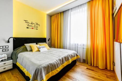 Шторы для Комнаты для потолочного карниза. Потолочные шторы: 140 фото моделей с традиционным крепления штор