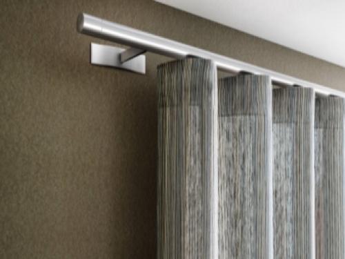 Как правильно вешать шторы на потолочный карниз. Как крепить шторы к потолочному карнизу 23