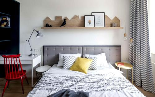 Как закрепить материалы для защиты на обоях. КРОВАТЬ У СТЕНЫ: КАК ЗАЩИТИТЬ ОБОИ ОТ ИСТИРАНИЯ