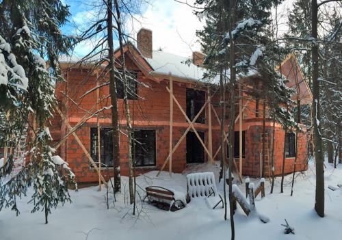 Можно ли использовать пенопласт для закрытия дверного проема. Оконные и дверные наличники из пенопласта, технология и эстетика.