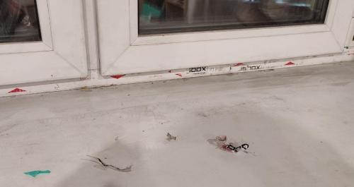 Как удалить защитную пленку с окон после ремонта. Как отчистить старую плёнку с пластиковых окон: высокотехнологичный работающий способ