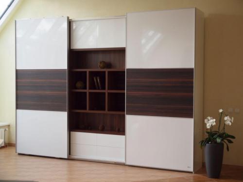 Красивые шкафы в гостиную. Шкаф в гостиную — дизайн мебели и организация полезного пространства (110 фото)