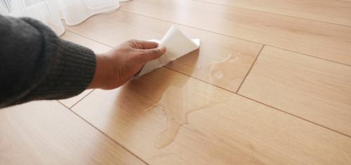 Как проверить качество защиты полов после завершения ремонта. Как защитить ламинат от влаги