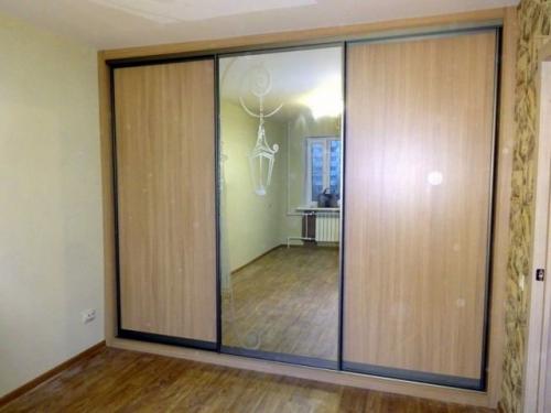 Необычный шкаф-купе в гостиную. Шкаф-купе в гостиную на всю стену: 75 идей дизайна в интерьере