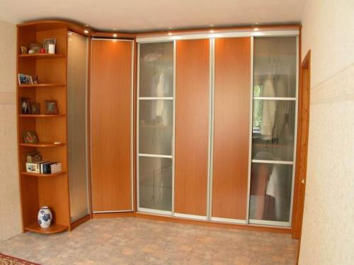 Выбор вида и дизайна углового шкафа-купе для гостиной комнаты. Выбор углового шкафа