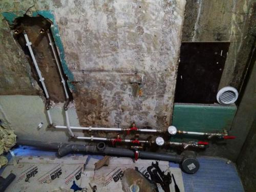 Недорогой ремонт ванной в хрущевке. Бюджетный ремонт в хрущевке (част.  Санузел)