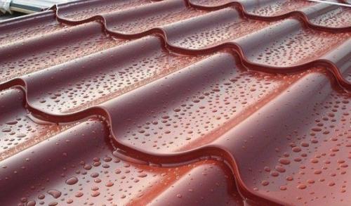 Обшивка крыши металлочерепицей. Особенности кровельного материала