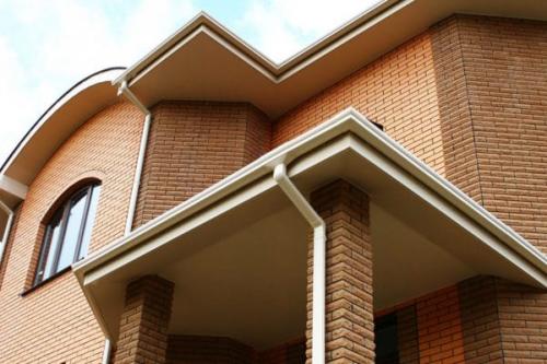 Отделка торца крыши. Как подшить свесы крыши своими руками