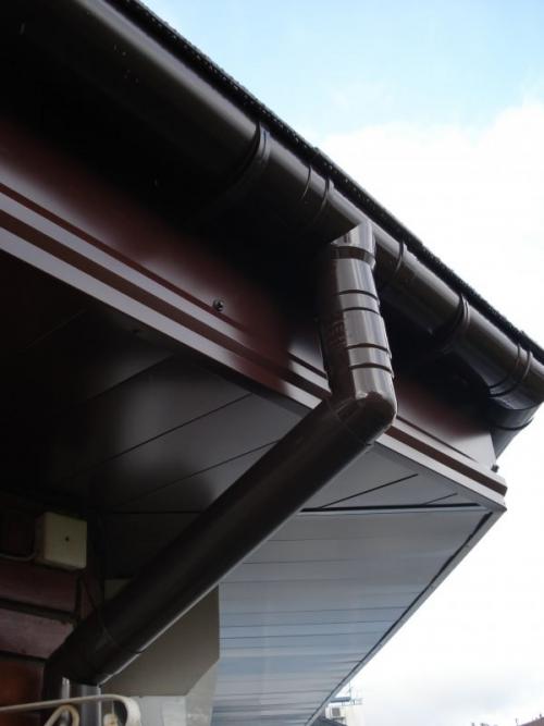 Облицовка крыши дома. Подшивка крыши — лучшие варианты подшивки свесов (карнизов) своими руками. Подробная инструкция с фото