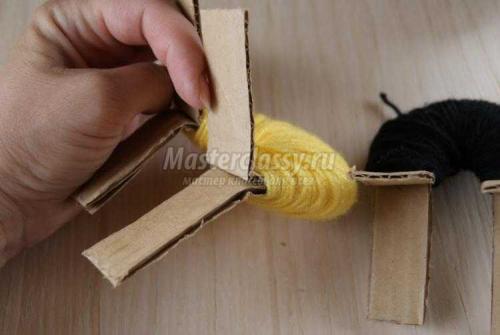 Как сделать пчел из пластиковых бутылок для.. Мастер-класс по изготовлению пчелы из пластиковых бутылок 37