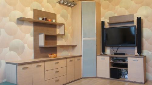 Угловые стенки под телевизор. Конструктивные особенности угловых стенок