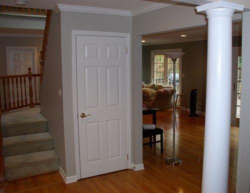 Светлые двери и темный пол. Идеи интерьеров, где темный пол и светлые двери