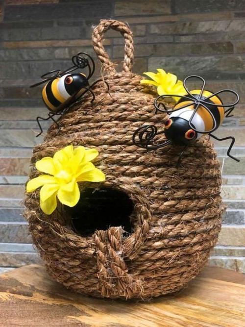 Поделка из пластиковой бутылки своими руками пчелка. Как сделать из пластиковой бутылки пчелу? 25 Поделка из пластиковой бутылки своими руками пчелка. Как сделать из пластиковой бутылки пчелу? 25