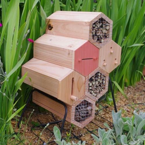 Поделка из пластиковой бутылки своими руками пчелка. Как сделать из пластиковой бутылки пчелу? 18 Поделка из пластиковой бутылки своими руками пчелка. Как сделать из пластиковой бутылки пчелу? 18