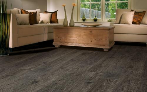 Ламинат под серые двери. Серый пол в интерьере квартиры. Какие обои и двери подойдут под серый ламинат? 110 лучших фото примеров