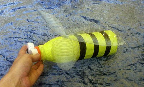 Как сделать пчелу из пластиковой бутылки. Медоносная пчела из пластиковой бутылки