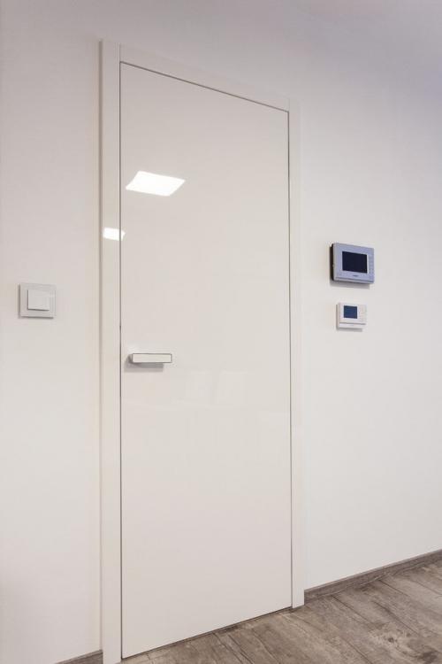 Выбор межкомнатных дверей в белом цвете. Белые двери в интерьере 21 Выбор межкомнатных дверей в белом цвете. Белые двери в интерьере 21