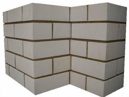 Как выбрать кирпич, который будет выдерживать высокие температуры. №3. Силикатный кирпич: плюсы и минусы