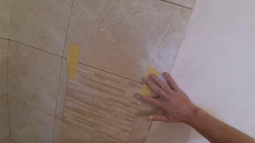 Как клеить потолочную плитку на гипсокартон. Укладка керамической плитки