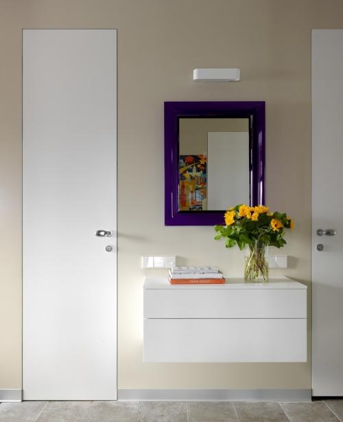 Белые двери в интерьере. Белые двери в разных стилях интерьера 21