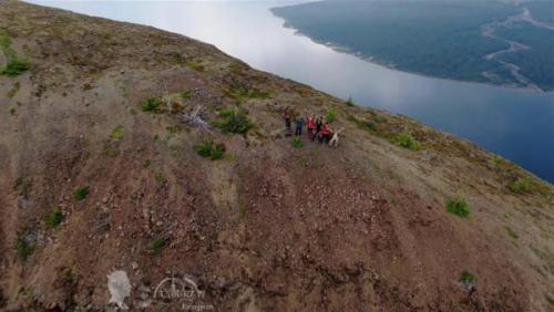 Улей с пчелами из пластиковых бутылок. Преимущества разведения пчел в пластиковых бутылках 04