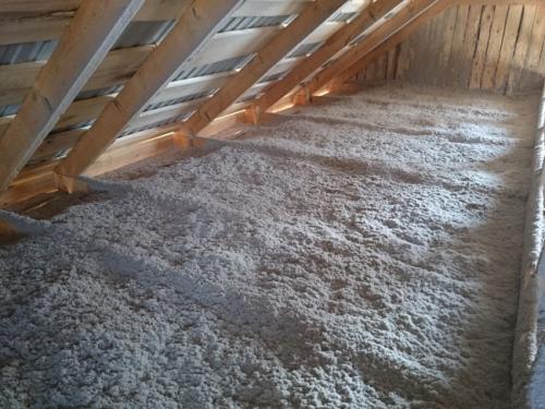 Чем утеплить потолок в частном доме недорого. Насыпные утеплители