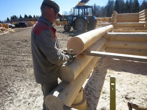 Оцилиндрованное или строганое бревно. Что лучше, сруб из оцилиндрованного или строганного вручную бревна? 07