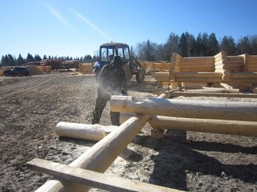 Оцилиндрованное или строганое бревно. Что лучше, сруб из оцилиндрованного или строганного вручную бревна? 10