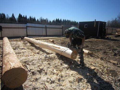 Оцилиндрованное или строганое бревно. Что лучше, сруб из оцилиндрованного или строганного вручную бревна? 09
