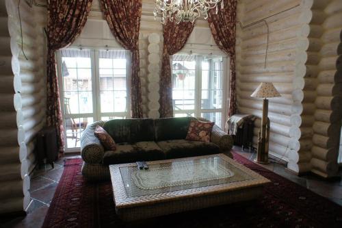 Деревянный дом из калиброванного бревна. Какие разновидности жилищ можно взводить? 07