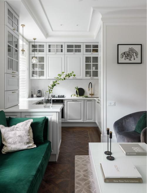 Кухня с антресолями до потолка. Когда уместно делать кухню с антресолями? 23