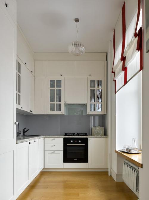 Кухня с антресолями до потолка. Когда уместно делать кухню с антресолями? 02