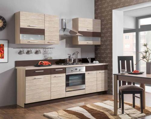 Маленькая прямая кухня с холодильником. Маленькая прямая кухня