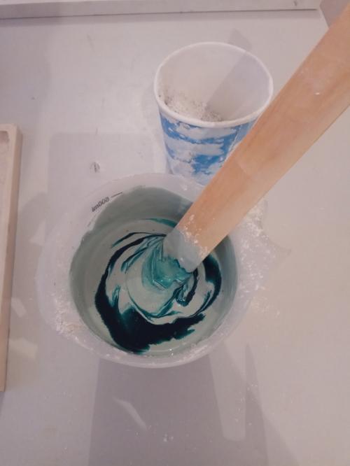 Как изменить цвет гипса. Колеровка (гипса) декоративного кирпича из гипса