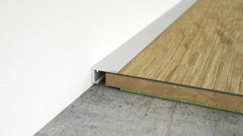 Преимущества водостойких ламинированных полов на кухню перед холодной плиткой 07