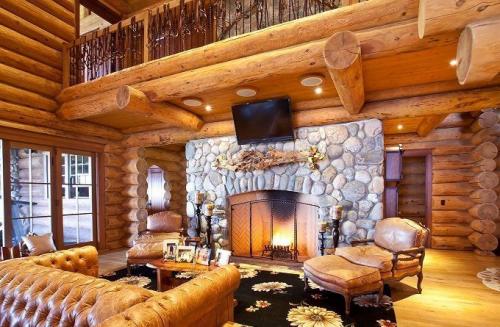 Стоит ли строить дом из ПРОФИЛЬНОГО бруса. Дом из профилированного бруса. 05