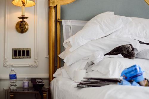 Секреты профессиональных уборщиц. «Чисто, как в отеле!»: 13 секретов техники уборки горничных