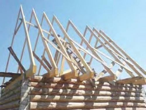 Висячая стропильная система двускатной крыши. Устройство двускатной крыши с висячими стропилами.